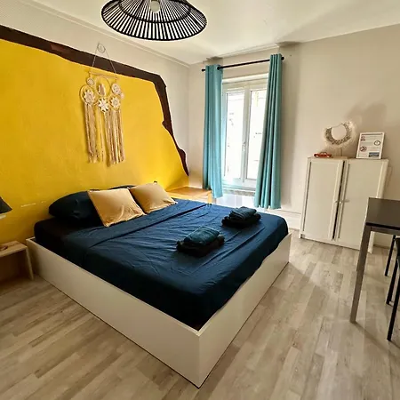 Charming Duplex In The Heart Of Fontainebleau Apartment Exterior photo